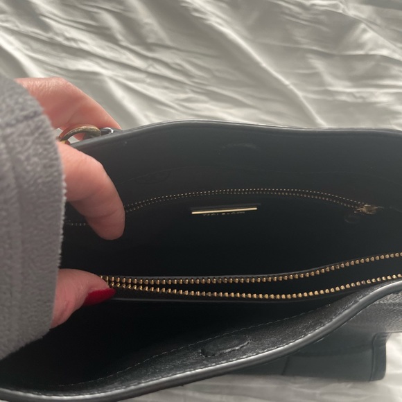 Tory Burch tote. Gold hardware. Excellent condition. - Picture 3 of 5